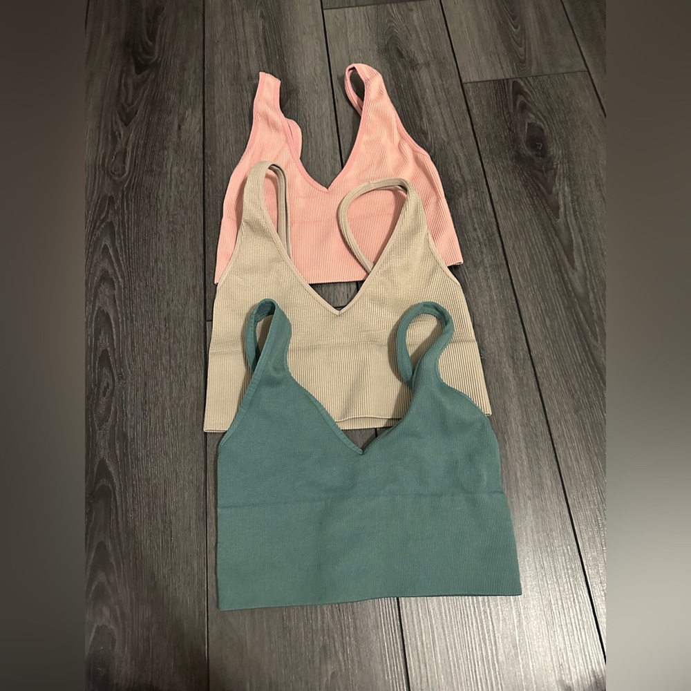 Dynamic seamless bra/tank